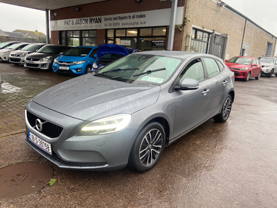 2018 (181) Volvo V40