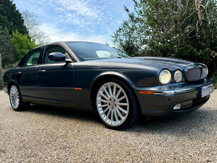 JAGUAR XJR