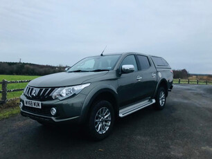 MITSUBISHI L200