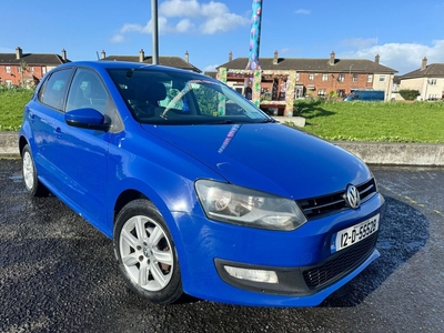 2012 - Volkswagen Polo Manual