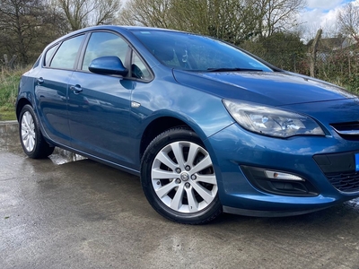 2014 - Vauxhall Astra ---