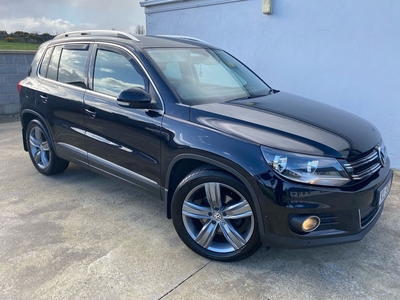 2016 - Volkswagen Tiguan Manual