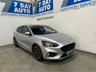 2022 (221) Ford Focus