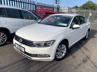 2018 - Volkswagen Passat Manual