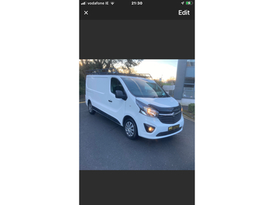 VAUXHALL VIVARO