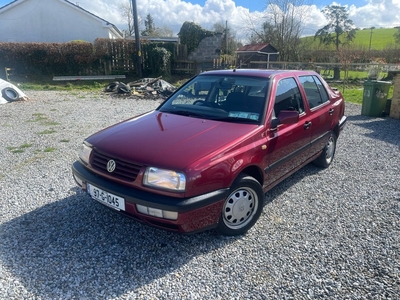 1997 - Volkswagen Vento Manual