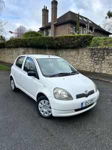 2002 - Toyota Yaris Manual