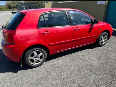 2004 - Toyota Corolla Manual