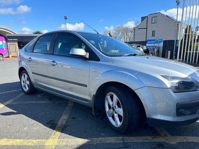 2005 - Ford Focus Manual