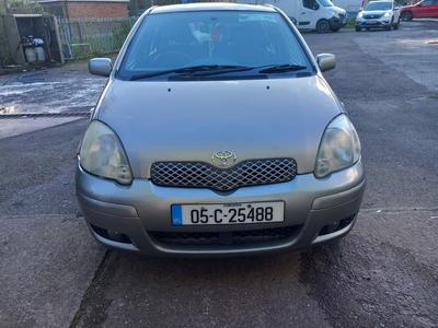 2005 - Toyota Yaris Manual