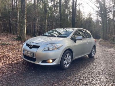 2007 - Toyota Auris Manual