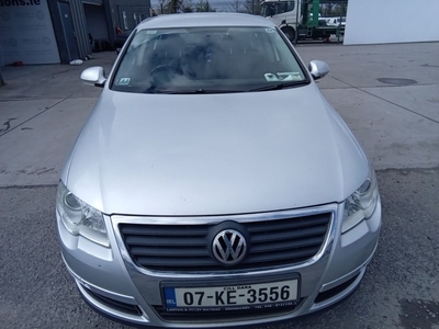 2007 - Volkswagen Passat Manual