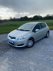 2008 - Toyota Auris Manual