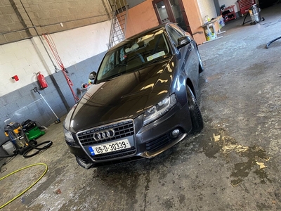 2009 - Audi A4 ---