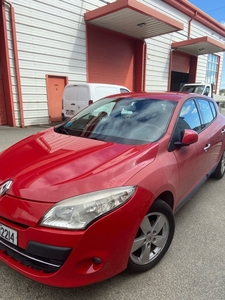 2009 - Renault Megane ---