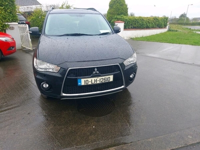 2010 - Mitsubishi Outlander Manual