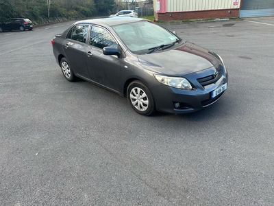 2010 - Toyota Corolla Manual