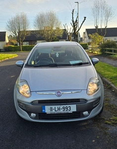 2011 - Fiat Punto Manual