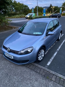 2011 - Volkswagen Golf Manual