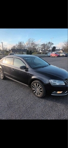 2011 - Volkswagen Passat Manual