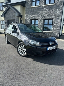 2012 - Volkswagen Golf Manual