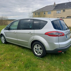 2013 - Ford S-Max Manual