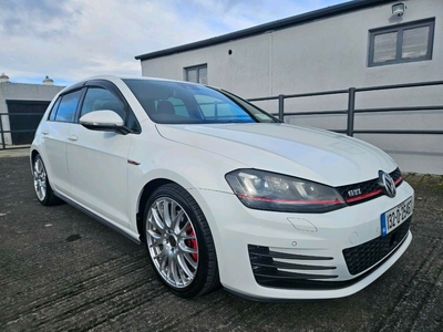 2013 - Volkswagen Golf Automatic