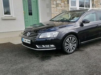 2013 - Volkswagen Passat Manual