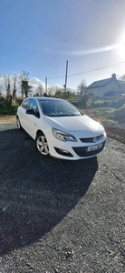 2014 - Vauxhall Astra Manual