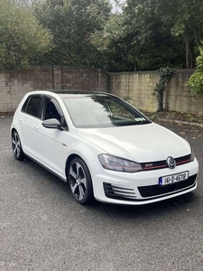 2014 - Volkswagen Golf Automatic