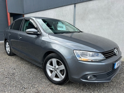 2014 - Volkswagen Jetta Manual