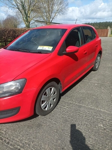 2014 - Volkswagen Polo Manual