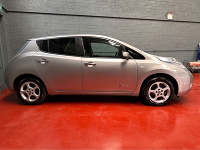 2015 - Nissan Leaf Automatic