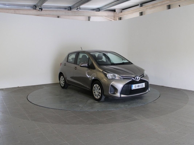 2015 - Toyota Yaris Manual