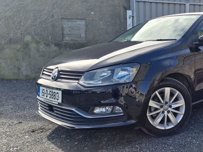 2015 - Volkswagen Polo Automatic