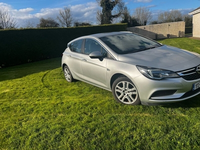 2017 - Opel Astra Manual