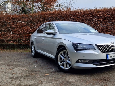 2017 - Skoda Superb Manual