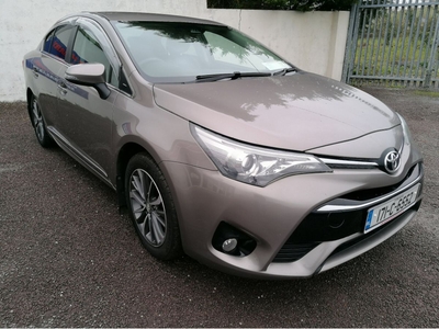 2017 - Toyota Avensis Manual