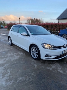 2017 - Volkswagen Golf Manual