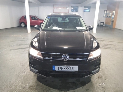 2017 - Volkswagen Tiguan Manual