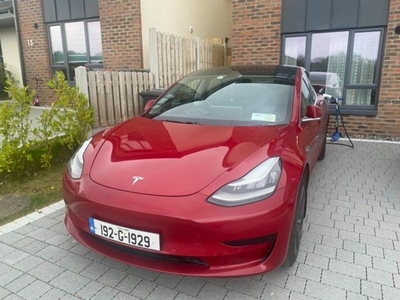 2019 - Tesla Model 3 Automatic