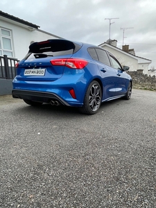 2020 - Ford Focus Manual