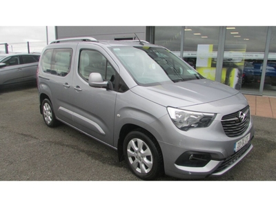 2020 - Opel Combo Manual