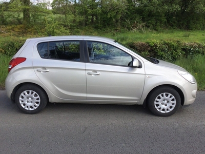 2011 - Hyundai i20 Manual