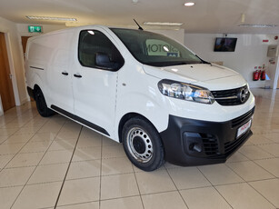 2021 (211) Opel Vivaro