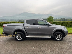 MITSUBISHI L200