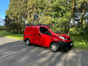 NISSAN NV200