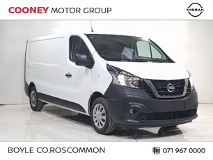 NISSAN NV300