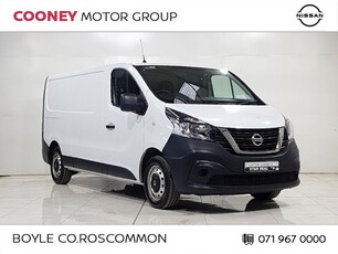 NISSAN NV300