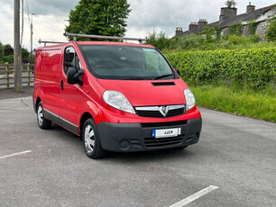 VAUXHALL VIVARO